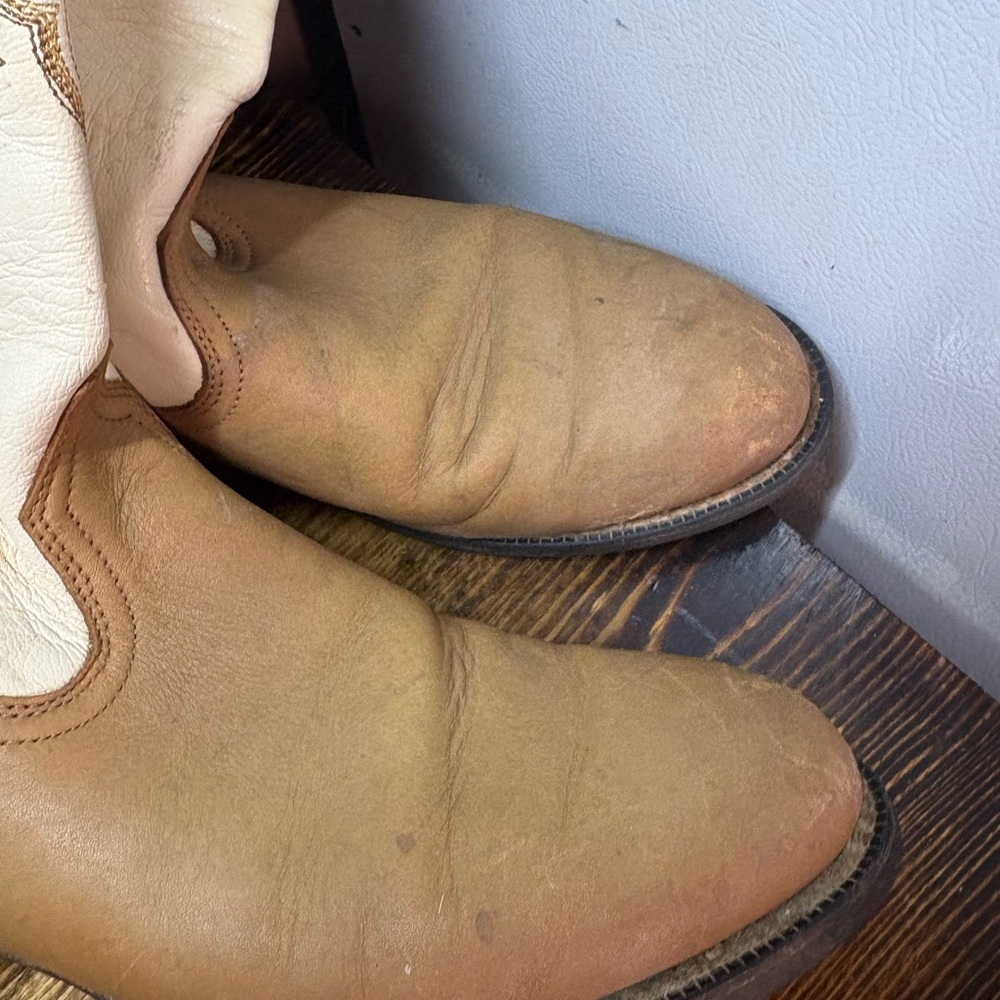 Ariat Tan‎ And Cream Cowboy Boots Size 7.5 B - Picture 3 of 9